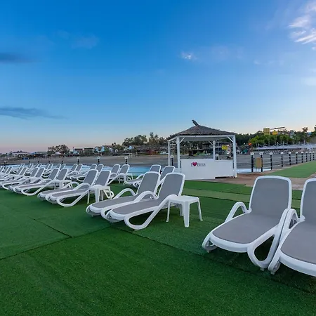 Ośrodek wypoczynkowy Bera Alanya 5*