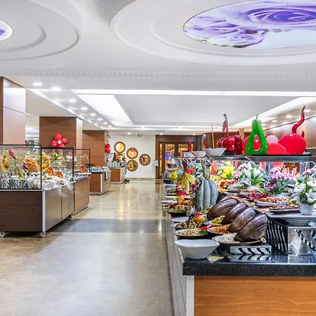 Bera Alanya 5* קונאקלי