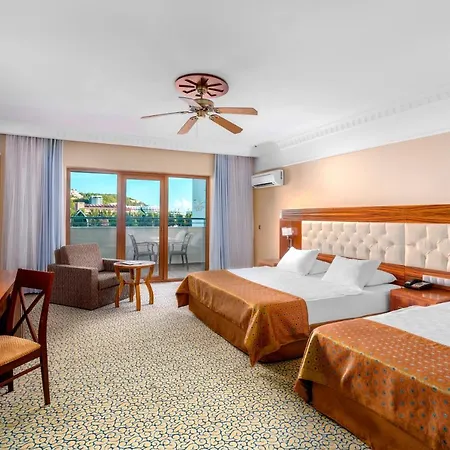 Bera Alanya 5* קונאקלי