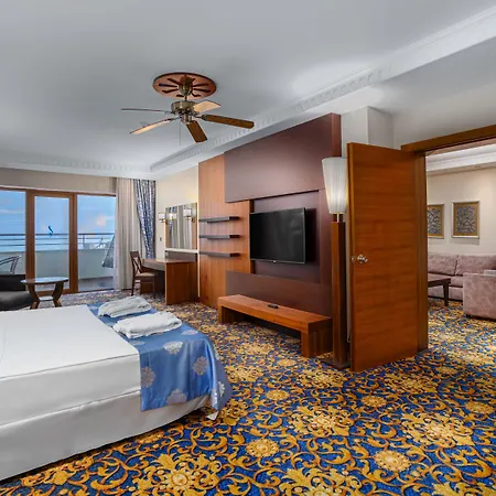 אתר נופש Bera Alanya קונאקלי