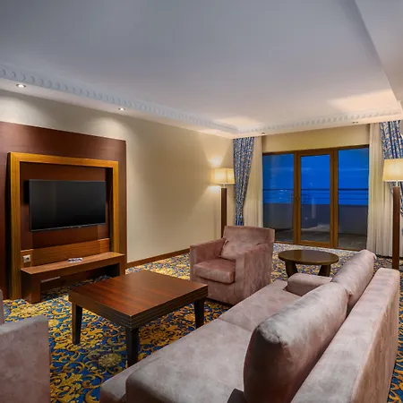 אתר נופש Bera Alanya 5*