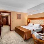 Ośrodek wypoczynkowy Bera Alanya 5*